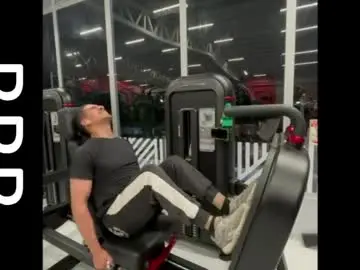 Chaturbate Sex Cam of tom_blunt96