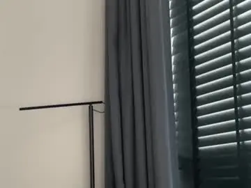 Chaturbate Live Sex Cam of alissgrey