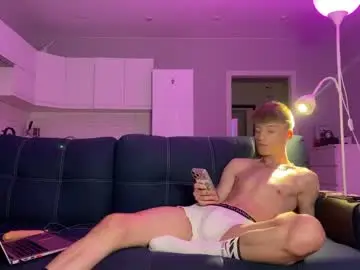 Chaturbate Best Webcam of andytwinkkk
