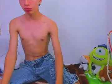Chaturbate Free Porn Cam of ely_king