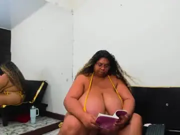 Chaturbate Sex Cam of lynn_and_esteban