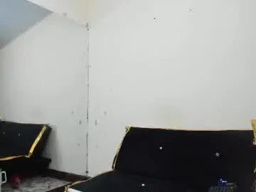 Chaturbate Live Sex Cam of lynn_and_esteban