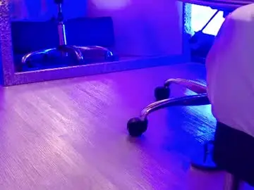 Chaturbate Watch Live Sex Cams of alicenoir_