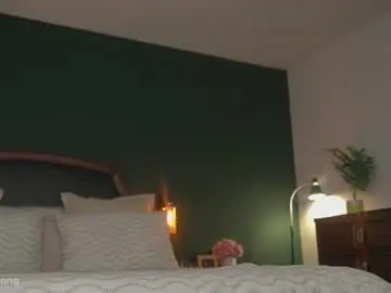 Chaturbate Sex Cam of alyonaqueen_