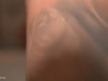 Chaturbate Free Live Porn of alyonaqueen_