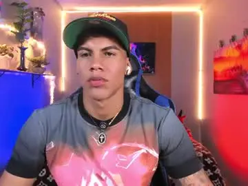 Chaturbate Free Porn Cam of damian_latinxxx