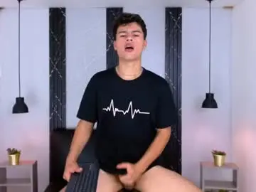 Chaturbate Free Porn Cam of ethan_brooks_