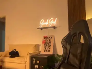 Chaturbate Nude Webcam of lucasfit24