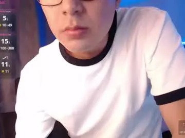 Chaturbate Sex Cam of andrewmhilton_