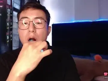 Chaturbate Live Sex of andrewmhilton_