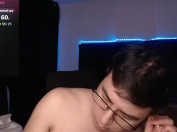 Chaturbate Free Porn Cam of andrewmhilton_