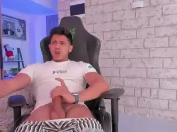 Chaturbate Free Live Porn of ashton_coleman_