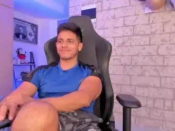 Chaturbate Live Sex Cam of ashton_coleman_