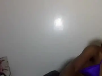 Chaturbate Free Porn Cam of baddie_floxxy