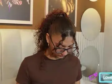 Chaturbate Nude Webcam of mia_belmont