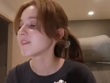 Chaturbate Free Live Porn of monnymoonn