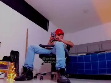 Chaturbate Free Porn Cam of bastian_franco01