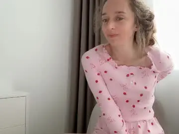 Chaturbate Free Porn Cam of shy_schoolgirl_