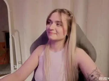 Chaturbate Best live sex cam show of lucysbrain