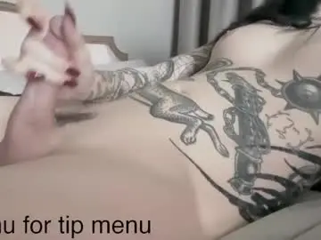 Chaturbate Sex Chat of elyseeve333