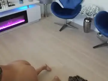 Chaturbate Live Sex Cam of lilbeccaxo
