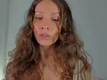 Chaturbate Live Sex Cam of lucy__ray