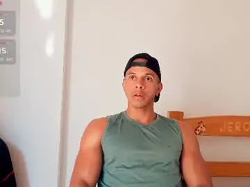 Chaturbate Live Sex Cam of marco_striker