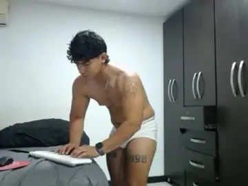 Chaturbate Adult Webcam of santii_jr