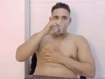Chaturbate Sex Chat of massimo_11
