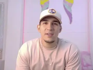 Chaturbate Nude Webcam of massimo_11