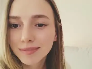 Chaturbate Nude Webcam of shypeachmaru