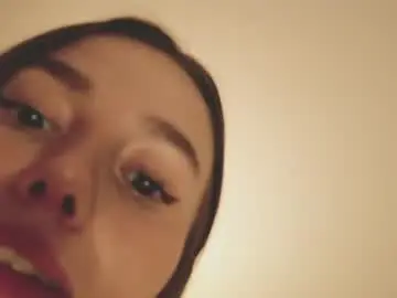 Chaturbate Free Live Porn of shypeachmaru