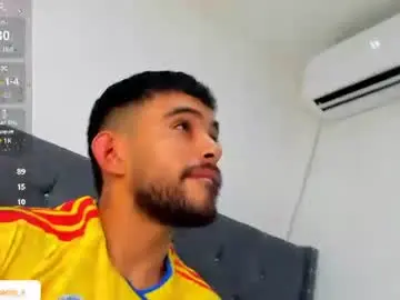Chaturbate Live Sex of andrewadans02