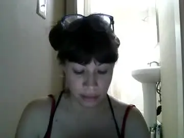 Chaturbate Live Sex Cam of petitedoll30