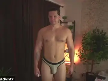 Chaturbate Live Sex Cam of rus_adventure