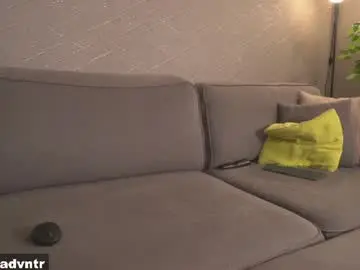 Chaturbate Live Sex Cam of rus_adventure