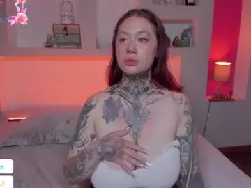Chaturbate Live Sex Cam of violettabaker1