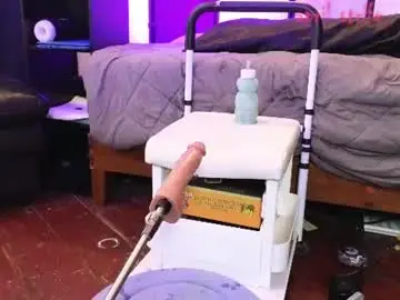 Chaturbate Free Live Porn of april_show_her