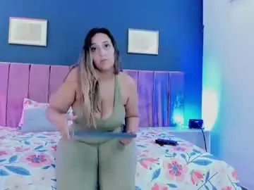 Chaturbate Live Sex Cam of kendalcurvy