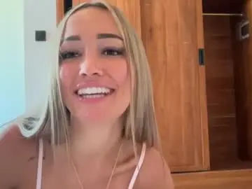 Chaturbate Sex Cam of luvlivvyy