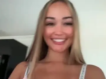 Chaturbate Adult Webcam of luvlivvyy