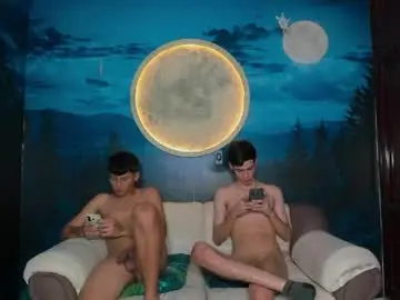 Chaturbate Live Sex Cam of skinny_candy18