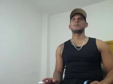 Chaturbate Watch Live Sex Cams of chris_dick2