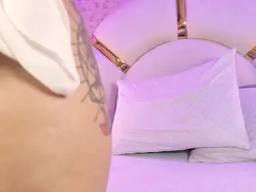 Chaturbate Free Live Porn of emy_rosse25