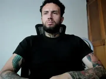 Chaturbate Live Sex Cam of master_steven_01