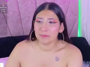 Chaturbate Live Sex Cam of sara_blum_