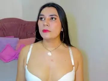 Chaturbate Free Porn Cam of yourlatina_emely