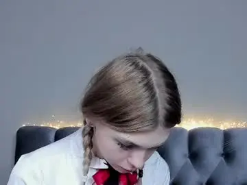 Chaturbate Live Sex Cam of blondy_fina
