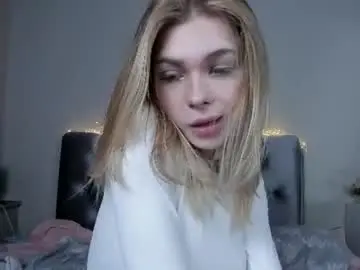 Chaturbate Live Sex of blondy_fina