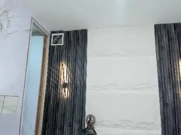 Chaturbate Free Porn Cam of camilahunter__